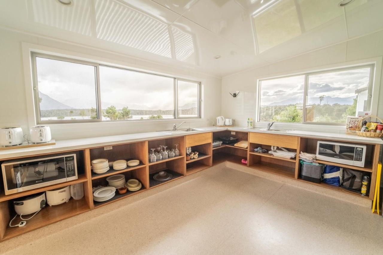 Fiordland National Park Lodge Te Anau Downs Екстериор снимка