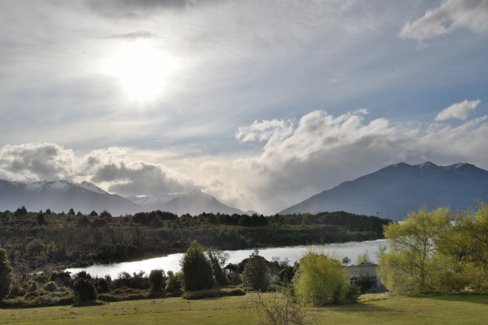 Fiordland National Park Lodge Te Anau Downs Екстериор снимка