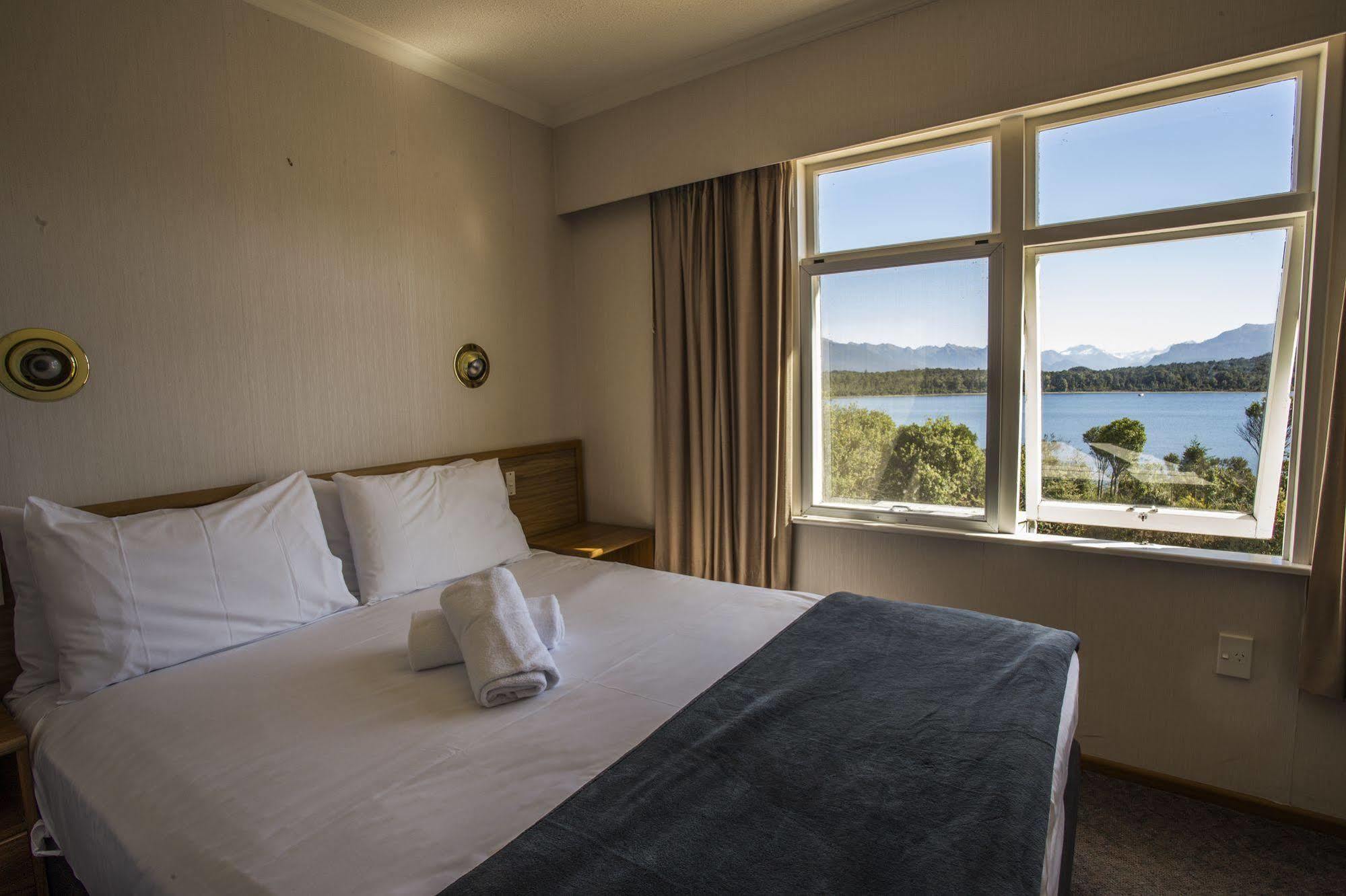 Fiordland National Park Lodge Te Anau Downs Екстериор снимка