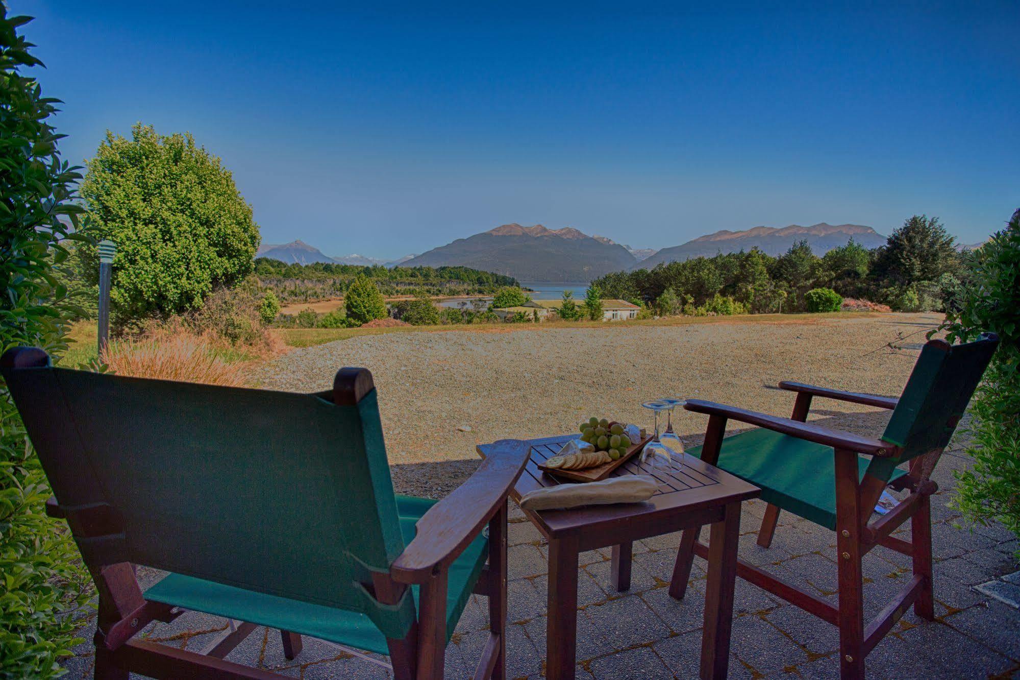 Fiordland National Park Lodge Te Anau Downs Екстериор снимка