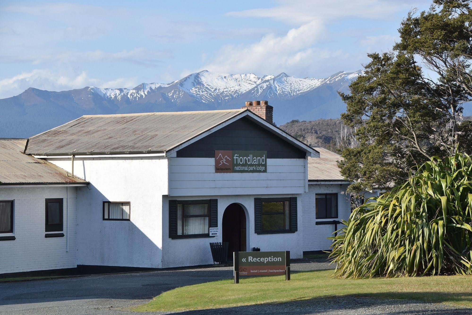 Fiordland National Park Lodge Te Anau Downs Екстериор снимка