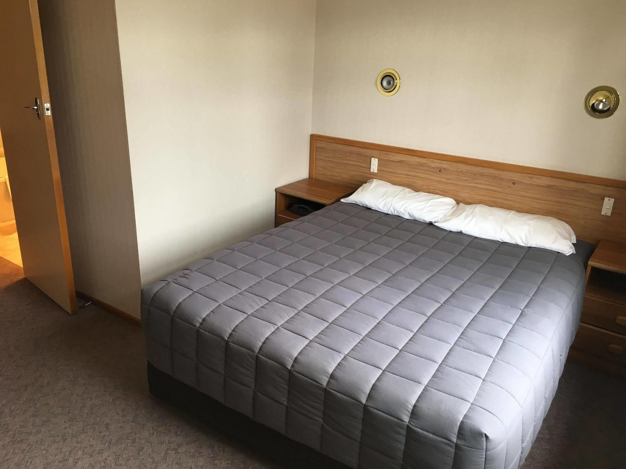 Fiordland National Park Lodge Te Anau Downs Екстериор снимка