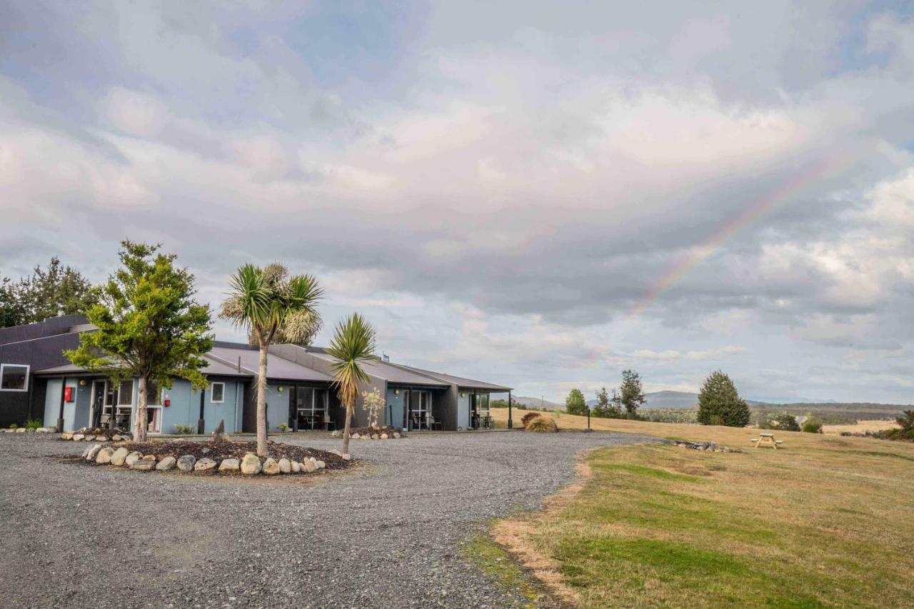 Fiordland National Park Lodge Te Anau Downs Екстериор снимка