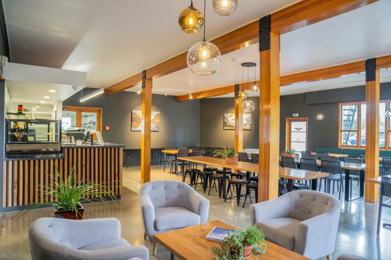 Fiordland National Park Lodge Te Anau Downs Екстериор снимка