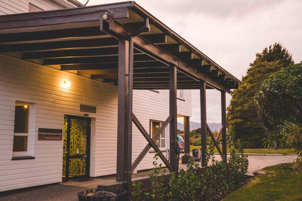 Fiordland National Park Lodge Te Anau Downs Екстериор снимка